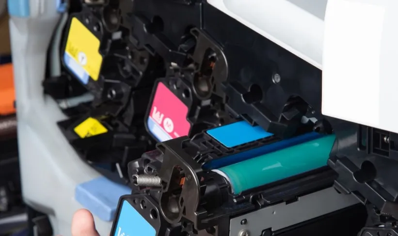 Jakie błędy popełniają producenci tonerów, które wpływają na obniżenie jakości druku?